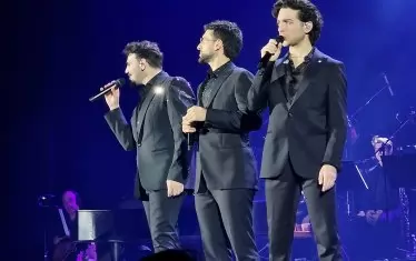 Момент от двучасовото шоу.