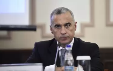 Калин Джорджеску се отказа от политиката