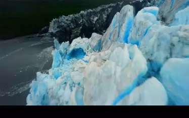 Добромир Иван представя 15 творци с изложба, в която изкуството е оръжие