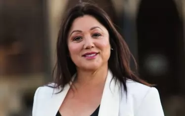 Лори Чавес-ДеРимер
