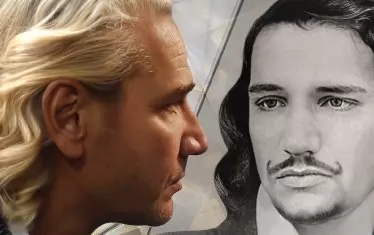  Знайдух се вижда неотразим: плакатът за спектакъла.