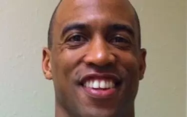 Бившия играч на NFL Скот Търнър ще бъде министър на Министерството на жилищното строителство и градското развитие