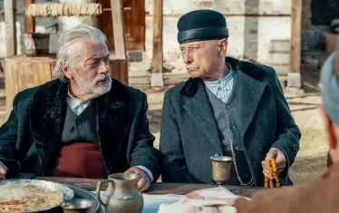  Ветераните на продукцията, Михаил Мутафов и Васил Банов.