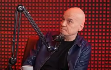 Слави Трифонов се подмазва на Gen Z