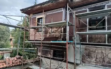 Ремонт без проект на напукана къща раздруса Кутията на Пандора