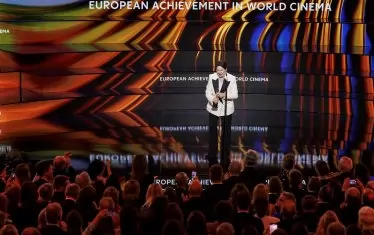 Изабела Роселини също бе удостоена с почетен приз за принос към киното.