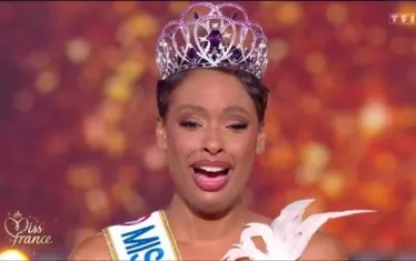  Анжелик Ангарни-Филопон е новата "Мис Франция".