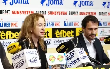 Шахматното семейство Иван Чепаринов и Антоанета Стефанова донесоха нова слава на страната ни.