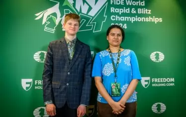 Новите световни шампион по ускорен шахмат - Володар Мурзин и Хумпи Конеру.