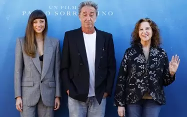  С Паоло Сорентино и Стефания Сандрели на кинопремиерата в Рим.