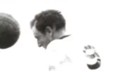 Джими Хейсти става любимец на феновете на "Дъндолк", които му викат "Едноръкото чудо".