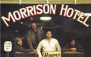 Обложката на петия студиен албум на "Дорс", който носи името на хотела.