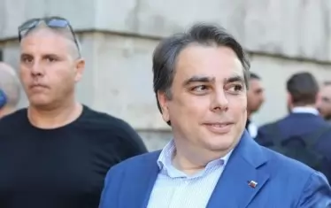  Лъчезар Ставрев често можеше да бъде забелязан до Асен Василев