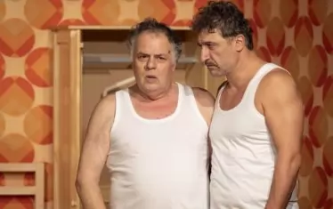  С Кирил Ефремов в "Провинциални анекдоти" от Вампилов от актуалния афиш на Сатирата.