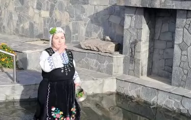 Къпане на булки и зетьове - и това го има на Ивановден