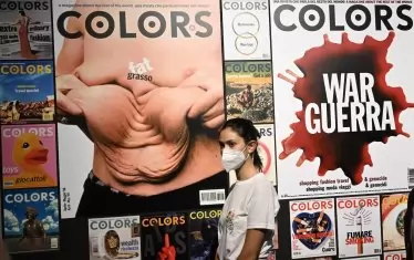  Тоскани популяризира "обединените цветове" с шокиращи образи.