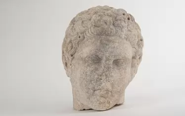 Реставрираната глава бе показана днес за пръв път пред публика.