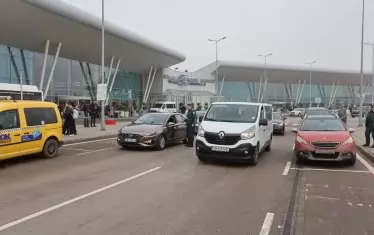Държавата проверява наземните оператори на летището в София