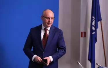 Сергей Станишев иска отново да е лидер на БСП, след като двукратно направи коалиция с ДПС.