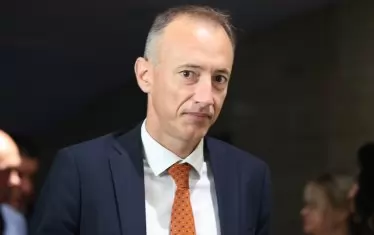 Министър Вълчев: Не предлагаме задължителна религия, а час по добро