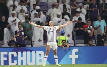 Софиан Рахими след един от головете му за "Ал Аин" в Шампионската лига на Азия, помогнали му да стане реализатор №1 в света за 2024 г. в международни мачове.