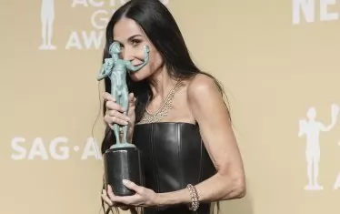 Деми Мур уверено върви по пътя към първия си "Оскар".