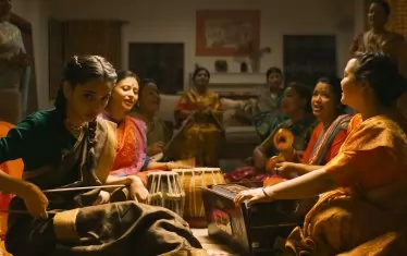 Кадър от наградения в Кан филм на Константин Божанов "Безсрамните".