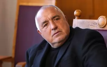 Борисов търси балансьор на Пеевски