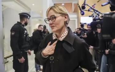  Жудит Годреш също беше на делото.