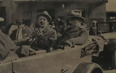 Заедно с Григор Василев (вляво).