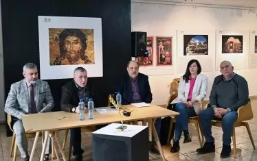  Калин Вельов, Христо Мутафчиев и трима присъстващи от журито - театроведите проф. Николай Йорданов, Албена Тагарева и актьорът Светослав Добрев коментират номинациите.