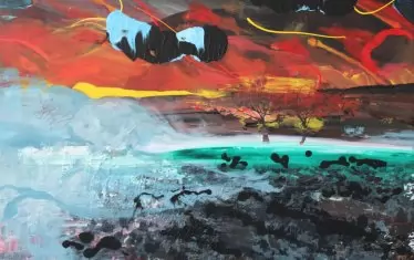 Стоян Илев изобразява озареното от пожара небе над въображаемто кралство.