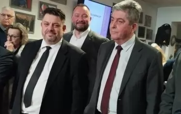 В БСП се завръща експрезидентът Георги Първанов, който даже се включи в кампанията на Зафиров и други кандидат-лидери на партията.