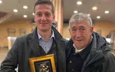  Атанасов с любимия учител проф. Ивайло Христов.