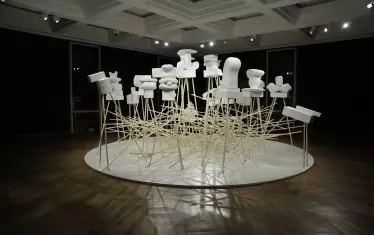  Инсталация модерно изкуство на Бистра Льошевалие.