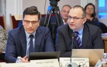 ДБ внесоха промени за 3750 лв. таван на осигуровките