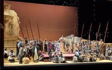 "Селска чест": българският маестро успешно е уловил и изразил яркостта и толотата на Южна Италия.