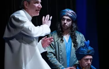 Свежен Младенов - Папата, Богдан Бухалов - Саади, и Калин Врачански - Джем.