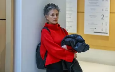 Актрисата Анук Гринберг също се яви като свидетел на обвинението.