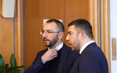ГЕРБ, БСП и ИТН в СОС се пребориха за скандален договор