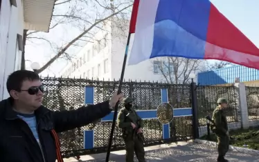  Т.нар. референдуми се провеждаха с руската армия пред урните