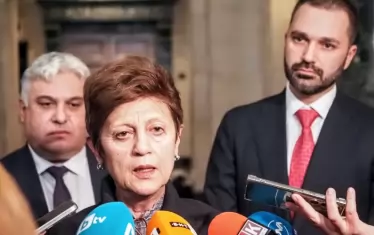  Софийският градски прокурор Илиана Кирилова, шефът на вътрешна сигурност на МВР Даниел Луков (вляво) и прокурор Христо Кръстев разказват за ОПГ по върховете на етричката полиция