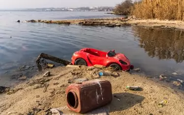  ... детски играчки...