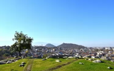  Като изключим пропадналия зид, Небет тепе в новия си вид изглежда така.