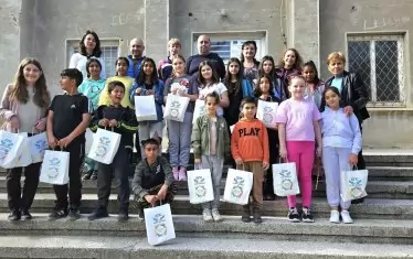 ... а също и на деца.