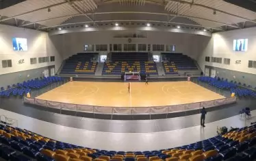 "Арена Шумен" е негодна и опасна за спорт