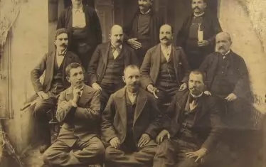 Добри Ганчев сред членове на Окръжния съвет в Севлиево, 1898 г.