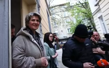 Срещата Костадинова-Лечева само сгъсти мъглата в БОК