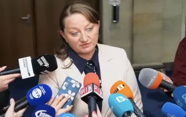 Сачева: Вноската за пенсия не може да остане в този размер