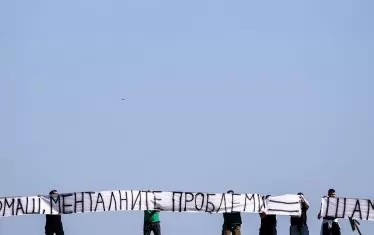 Феновете на "Берое" очаквано посрещнаха враждебно треньора на ЦСКА Александър Томаш, който се върна за пръв път в Стара Загора след мача на 8 март, в чийто край той шамароса юноша на домакините.